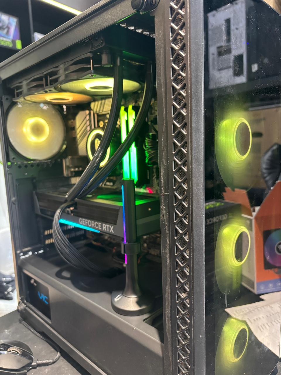 used pc | RTX 5070 & RYZEN7 5800x 64GB RAM