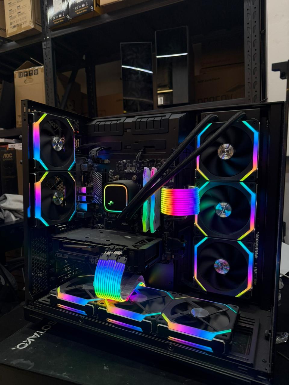USED PC| RTX4070 &RYZEN5 7600X LIANLI