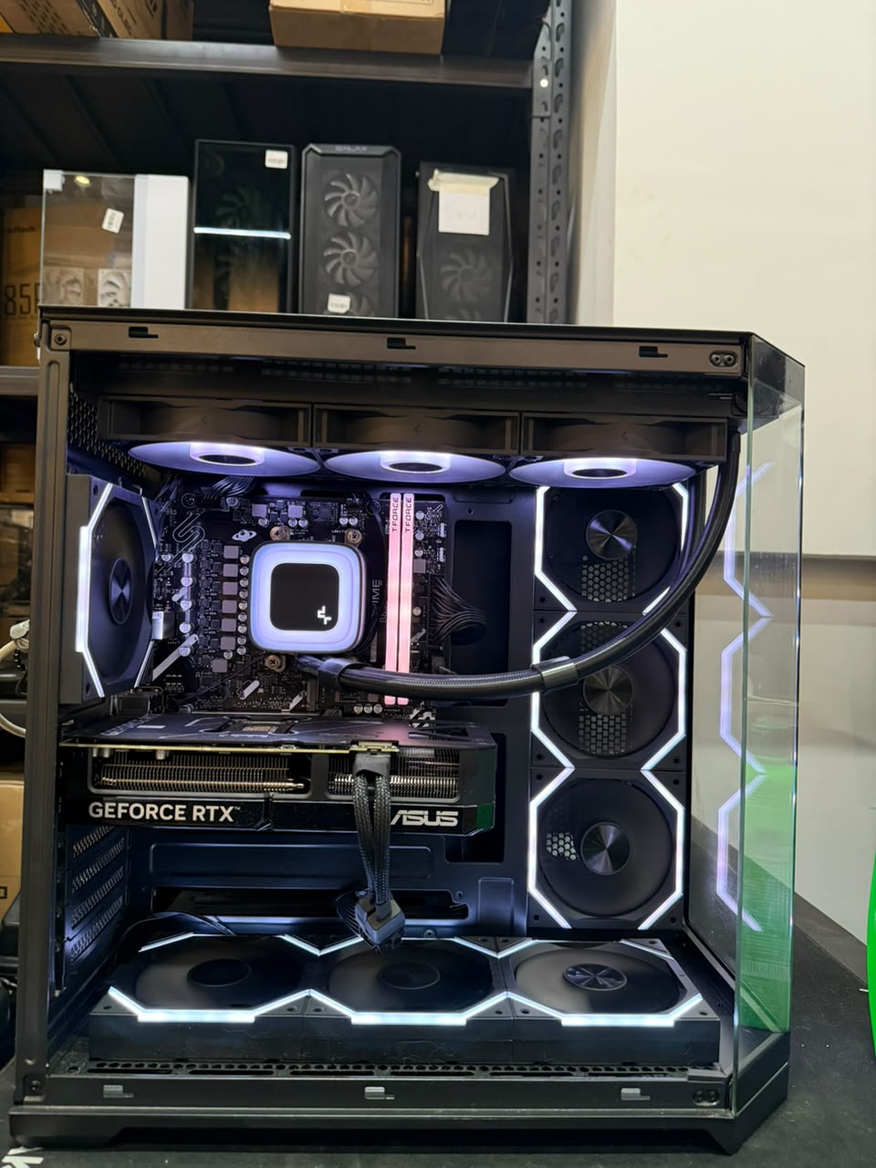 USED PC | RYZEN7 9800X3D & RTX 5070